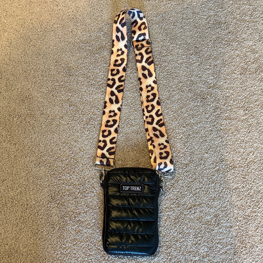 Top Trenz Black Quilted Crossbody Bag with Leopard Strap